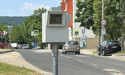 Milyen távolságból mérnek a traffiboxok, a mozgó traffipaxok és a VÉDA-kapuk? Itt a rendőrség válasza