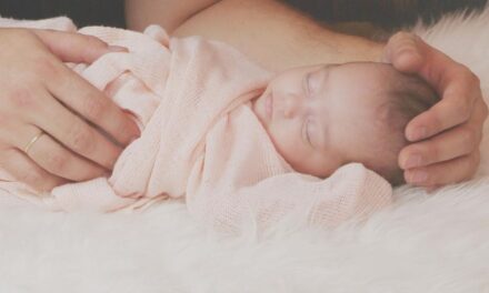 Titkokban szülte meg csecsemőjét a hatgyermekes anya, úgy hagyta magára a babát, hogy tudta, nem éli túl – életfogytiglant kért rá az ügyészség