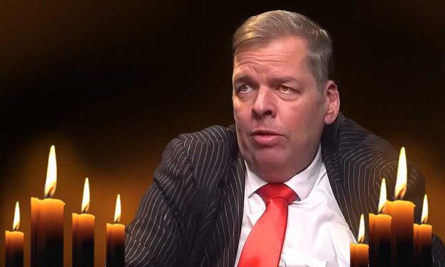 Meghalt Schmuck Andor, a volt politikus holttestére a rendőrök találták rá 5. kerületi lakásában