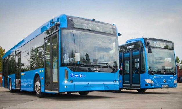 Kínai elektromos buszok érkeztek Budapestre, a BKK napokon belül 30 új járművet állít forgalomba