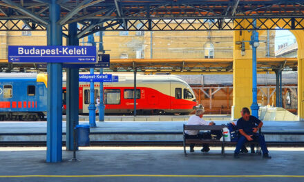 MÁV: hétfőre sem sikerült elhárítani a műszaki hibákat a Keleti pályaudvaron, továbbra is fennakadások vannak a közlekedésben