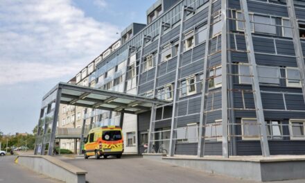 Balhé a mátészalkai ügyeleten: elégedetlen volt az ellátással, ezért megütötte az orvost az egyik beteg hozzátartozója