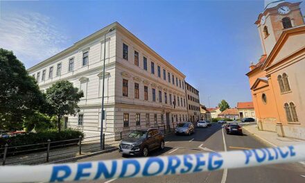 Dráma a pécsi NAV épületében: szolgálati fegyverével fejbe lőtte magát egy ott dolgozó nő, két kisgyermeket hagyott hátra