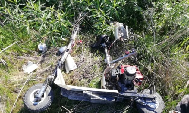 Frontálisan ütközött egy autóval egy elektromos rolleres Győrben, a 30 éves férfit már nem tudták újraéleszteni