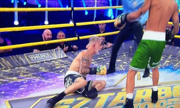 Sztárbox: Lencse Laci úgy kiütötte Csipát, hogy a Hooligans frontembere egy perc alatt háromszor került a földre, az orvosok azonnal ápolni kezdték