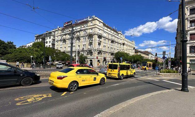 Újabb taxis tüntetések várhatók – Kiakadtak a taxisok a főpolgármesterre, mert Karácsony Gergely már 8 büntetőponttól elvenné az engedélyüket