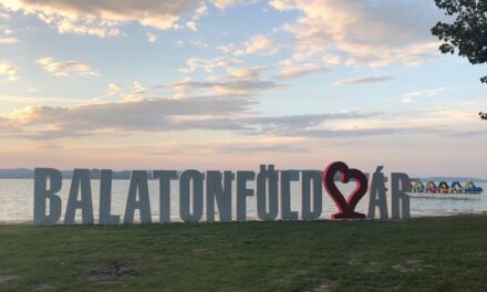 Bekeményít Balatonföldvár: ezentúl pénzt szednek az ingatlanvásárlóktól