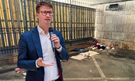 Koszosak az utcák és a terek, Böröcz László budavári polgármester szerint Karácsony Gergely nem akarja észrevenni a rendetlenséget