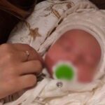 Kegyetlen anya: idegesítette kéthetes csecsemője sírása, ezért olyan súlyosan bántalmazta, hogy a gyerek soha nem tud majd járni, beszélni, és örökre meg is vakult