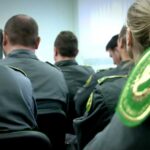 Országos razziát tart a NAV: virágárusokat, autókereskedőket és építkezéseket is ellenőriznek a pénzügyőrök – itt a lista