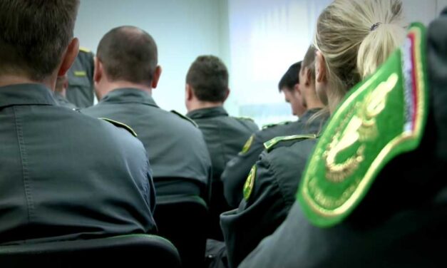 Országos razziát tart a NAV: virágárusokat, autókereskedőket és építkezéseket is ellenőriznek a pénzügyőrök – itt a lista