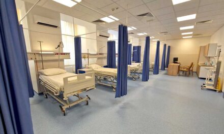 Szemen szúrta betegtársát a kórházban egy gödi férfi