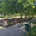 Ellopta kolléganője pénzét, majd a közeli játszótér homokozójába rejtette el