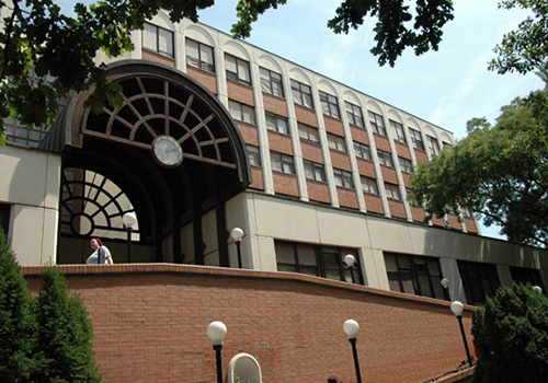 Megszólalt a holtan talált doktornő lánya: órákig senki nem vette észre az osztályon, hogy eltűnt az erős fájdalomcsillapítóktól zavarodott beteg