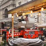 Lángok a Bazilikánál, tűzoltók vonultak ki a karácsonyi vásárba, óriási mentőakcióra volt szükség – Videó