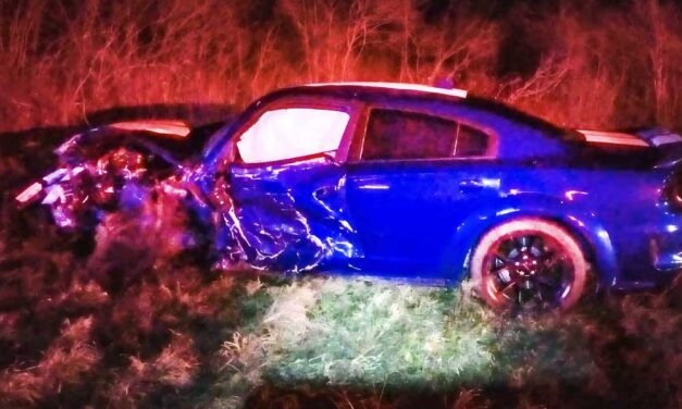 Gyászolnak a pápai gimisek: egy amerikai sportautóval száguldozó ámokfotó okozta a 43 éves tanár halálát Ajkánál