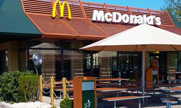 Két napig országszerte zárva lesznek a McDonald’s éttermek: szenteste napján csak 2 helyen lehet majd sajtburgert kapni