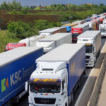 Óriási káosz várható hétfőn Budapesten: az útdíjemelések miatt tiltakoznak a fuvarozók, több száz kamion lepi el a fővárost – itt az útvonalterv