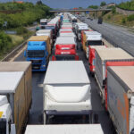Hétfő délelőtt az M3-as bevezető szakaszán tiltakoznak a fuvarozók az útdíjemelések ellen
