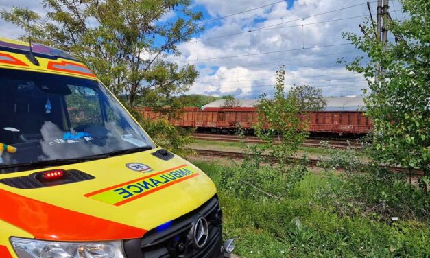 MÁV: szinte egyidőben, a nyíregyházi és a győri vonalon is gázolt a vonat