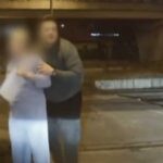 A síneken várta a halált az idős asszony Budapesten, egy taxis mentette meg a nő életét – videó a cikkben