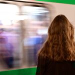 Zaklatás a vonaton és a HÉV-en, ezt tedd, ha valaki bántani akar és egyedül vagy – Ezzel a 10 hatékony önvédelmi módszerrel mindig segíthetsz magadon