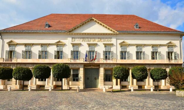 Értékes kódexeket lopott a Sándor-palotából a TEK egyik alaklmazottja, majd megpróbálta eladni