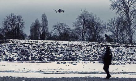 A Duna felett, drónokkal is keresik a felsőgödi otthonából eltűnt 70 éves férfit: Fülöp Istvánról napok óta semmit nem tud a családja – fotó a cikkben