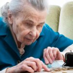 Jó hír! Annyi pénzt kapnak a nyugdíjasok februárban, hogy a a bankok, egy nap alatt, át sem tudják utalni a hatalmas összeget