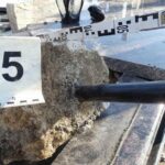 Sírrongásálás Nógrádban: feltörték egy jómódú vállalkozó nyughelyét a rablók, még a holttest ruháját is átkutatták, sokkot kapott a család