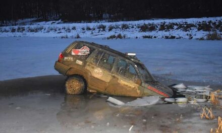 Autóval ment jégre a bonyhádi férfi aztán meglepődött, hogy beszakadt alatta a jég