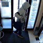 Bankrablás az agglomerációban – „Tegye a pénzt az asztalra!” – felfordulás a Pilisvörösvár melletti bankfiókban