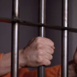 Súlyosabb büntetést kértek az orvosokra, akik csilipaprikával bekent katéterrel kínozták a tiszalöki börtön egyik fogvatartottját