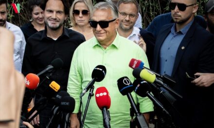 Orbán Viktor évértékelője: „Április után el fogjuk takarítani a szuverenitásunkat korlátozó civileket, újságírókat, bírákat”