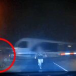 Széttrancsírozta a vonat az átjáróban az autót, egy másodpercen múlott az utasok élete – VIDEÓVAL