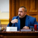 Visszalépett a DK kispesti képviselőjelöltje, Tenyák András