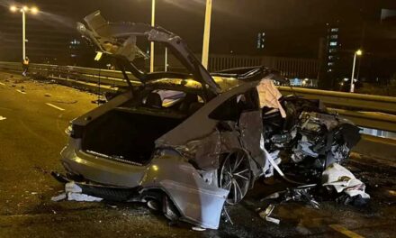 Tömegbaleset a Váci úti felüljárónál: egy luxusautós ámokfutó miatt mélybe zuhant a Toyota, ketten meghaltak