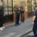 Drogos autóban ütöttek rajta a kőbányai terjesztőkön: Milliós készpénz és fehér por a rendőrségi rajtaütésen