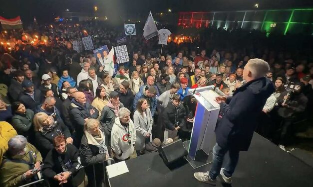 21 Kutatóközpont: a kampány utolsó napjainak adatai szerint kétharmad közelében a Tisza Párt