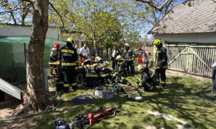 Saját traktora alá szorult egy férfi Balástyán, mentőhelikopterrel vitték kórházba