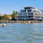 A Balatont letaszítja a trónról a Tisza-tó, csak a pénztárca alapján döntenek a vevők, oda a magyar tenger varázsa?