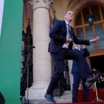 Tőkés László nagyon kiakadt Hegedűs Zsolt tánca miatt, szerinte ennek az örömködésnek meg lesz még a böjtje