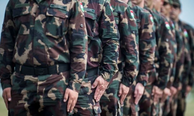 Hamis katonai behívót kapott egy dömösi lakos, a vicceskedő férfit elfogta a rendőrség