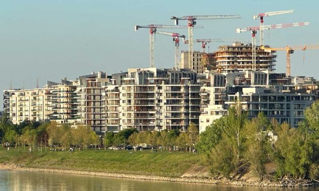 Újra építési lázban Budapest és környéke, rengeteg az újépítésű lakás, kilőtt az építkezési kedv