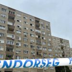 Kiugrott a tizedikről és meghalt egy nő Kaposváron