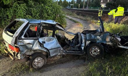 Három fiatal halt meg Sülysápon: egész éjjel randalíroztak a halálautóval, drog hatása alatt hajthatott a vonat elé a sofőr