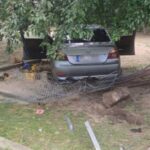 Hajmeresztő hülyeséggel védekezett a rendőrségen a dányi játszótér homokozójába hajtott ámokfutó