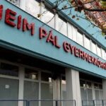 Egy hét alatt négy gyerek került a Heim Pálba gombelem lenyelése miatt – az egyik beteget műtüdővel tartják életben