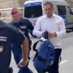 “Veled vagyunk Gergő” – sokkalta a 2. kerületieket Őrsi Gergely letartóztatása, szimpátiatüntetést tartottak a polgármester mellett