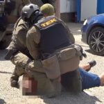 Óriási fegyverfogás a Józsefvárosi piacon: 364 illegális fegyvert találtak a rendőrök, lecsapott a TEK – videó a cikkben